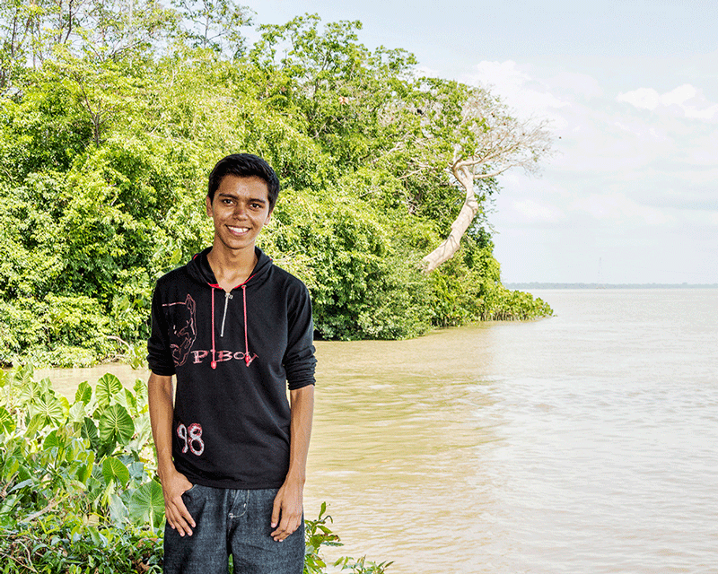 Erick no Campus da UFPA, que fica às margens do Rio Guamá