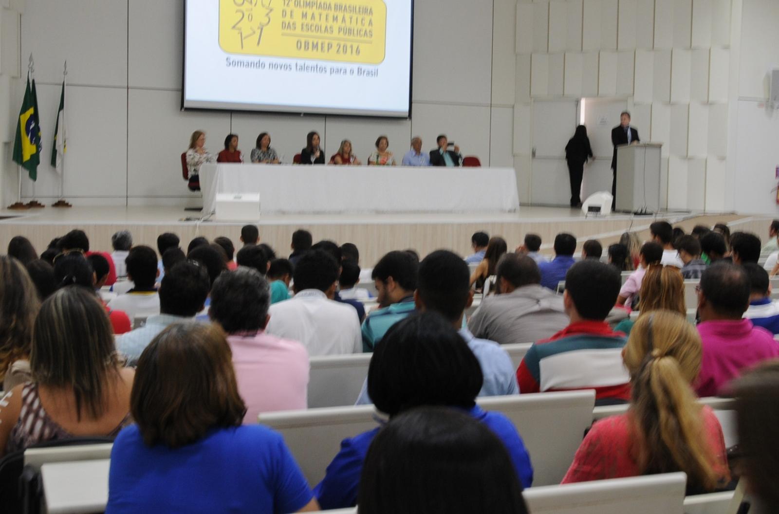 O Centro Municipal de Referência em Educação Aluízio Alves recebeu 600 Convidados para a Cerimônia