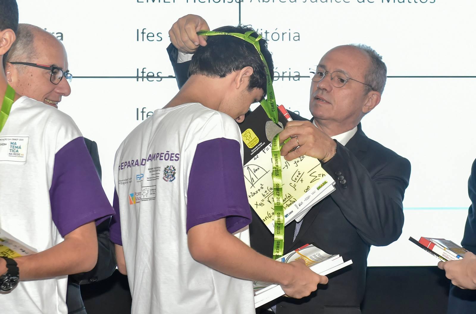 Entrega de Medalha  (Fotos: Leonardo Duarte/Secom-ES)