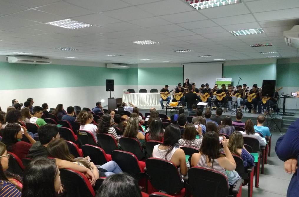 Apresentação da Orquestra de Violões do Instituto Federal Fluminense