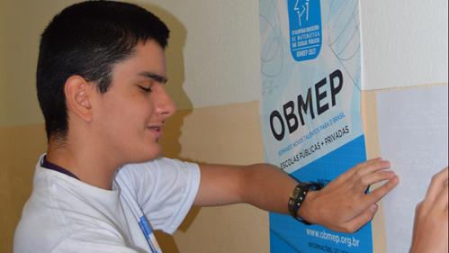 Leitura em braille do cartaz da OBMEP 2017