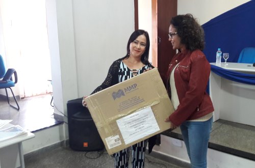 Entrega do kit didática a Escola Estadual Alvina Rocha do município de Seabra