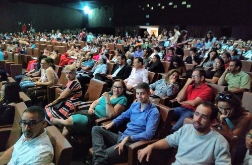 Cine Brasília lotado para a cerimônia regional